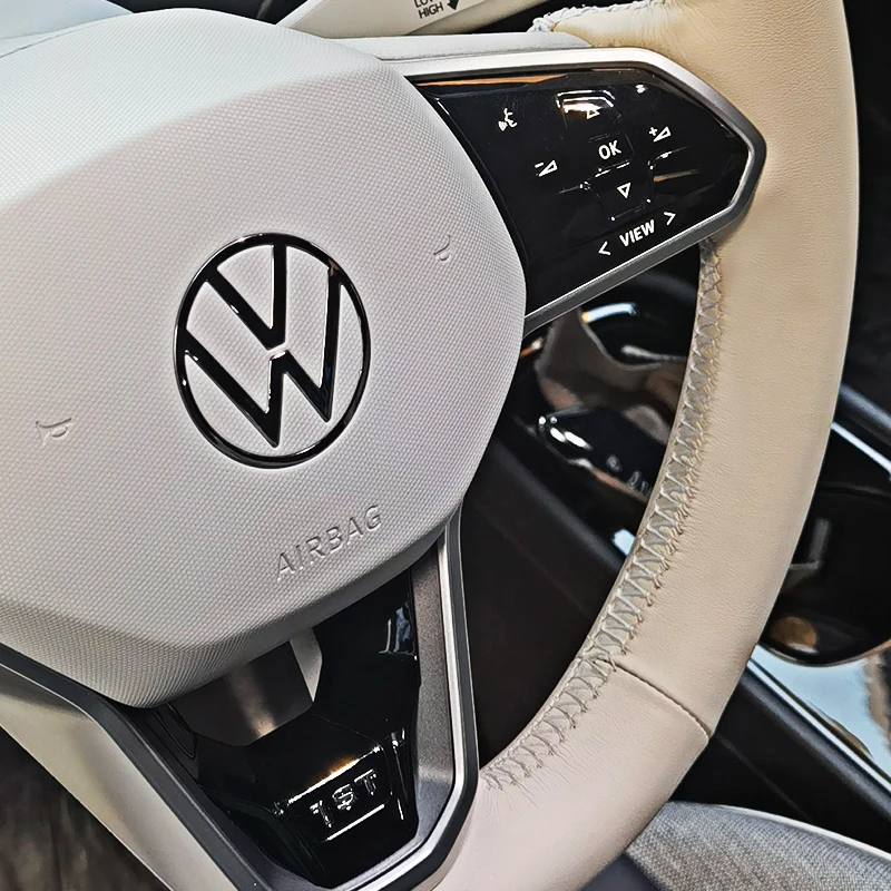 Индивидуальный ультратонкий нескользящий бежевый кожаный чехол на руль для