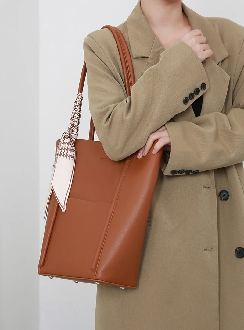 

Freemoyi Tote Bag For Women 2023 Office Lady Handbag Large Capacity Ins Fashion Shoulder Bag Concise Luxury Design