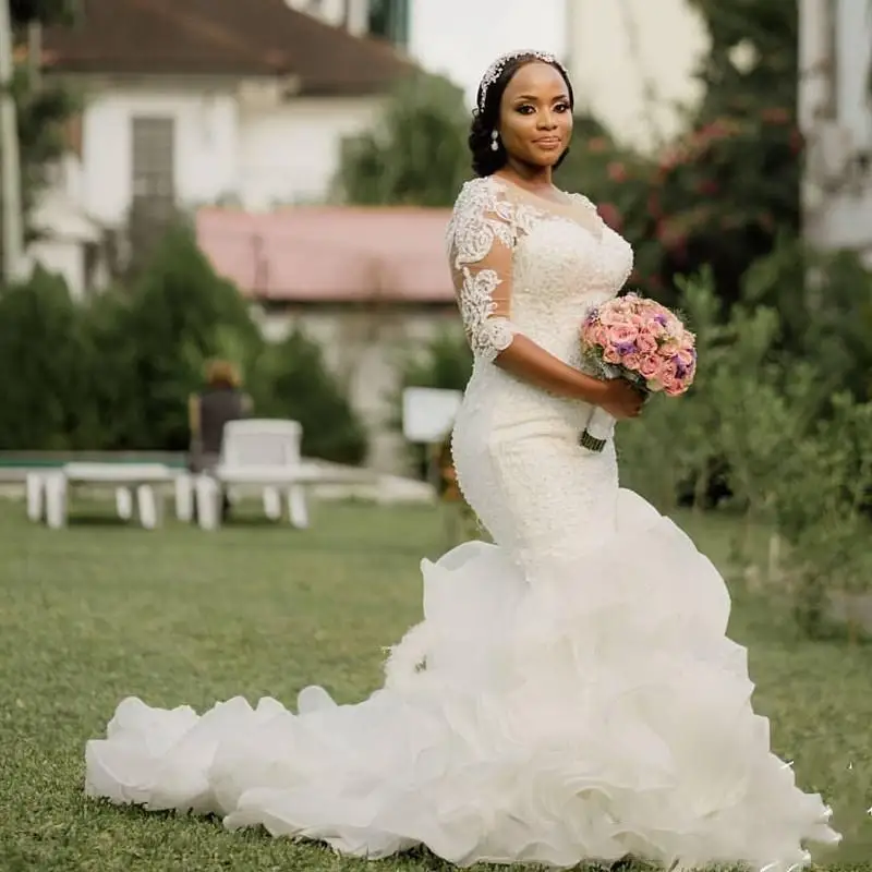 

Luxury Beaded Crystals with 1/2 Half Sleeves Mermaid Bridal Gowns Lace Applique Ruffles Sweep Train Custom Made Wedding Gown