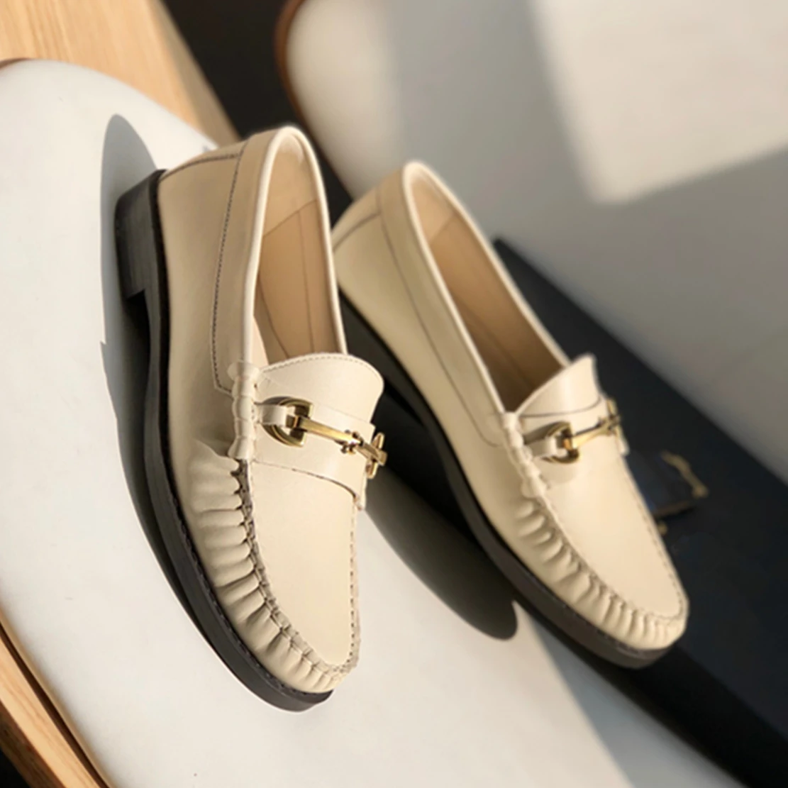 

Withered Flat Shoes Women Shoes England Style Office Lady Fashion Simple Beige Color Sheep Soft Casual Slip-On Loafers