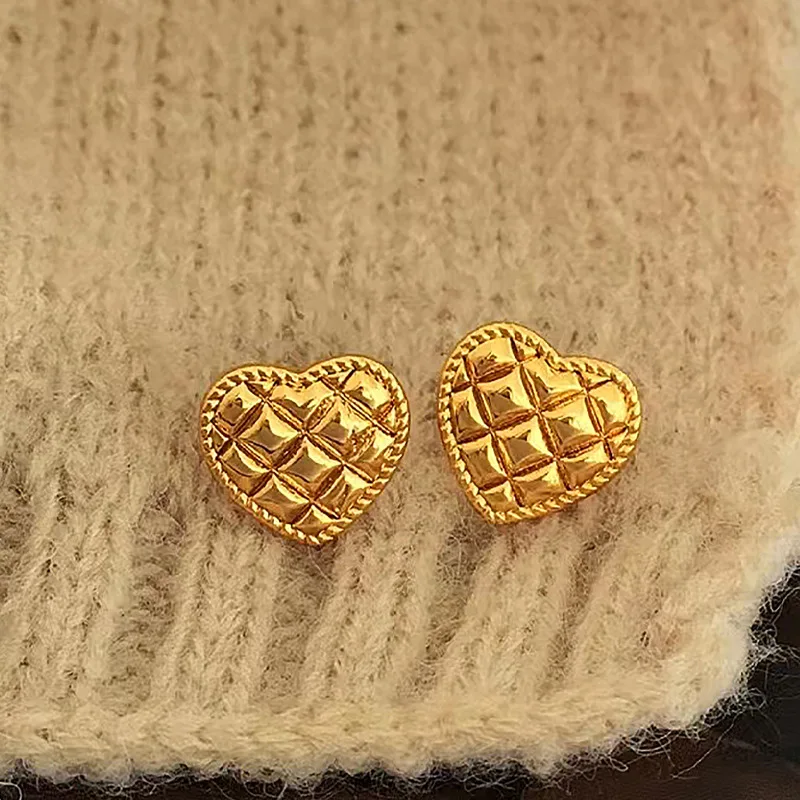 

Korean Earrings for Women Lingge Love Brass Plated with Gold S925 Silver Needle Anti Allergy Refined Versatile Earrings Jewelry