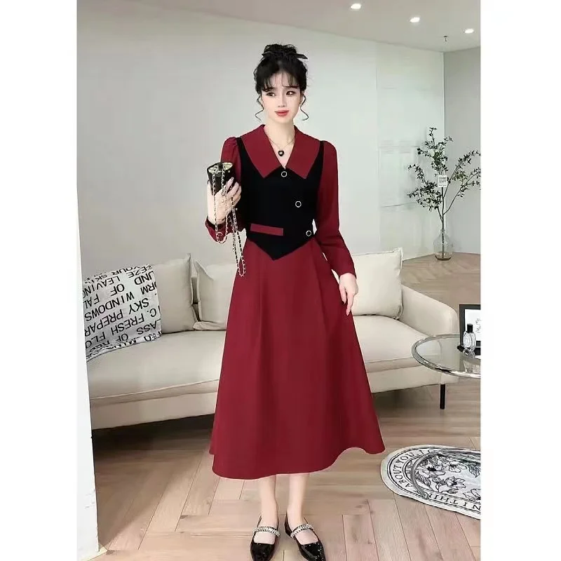 

Autumn and Winter New Fashion Temperament Shows Thin Lapel Splicing Fake Two Piece Dress
