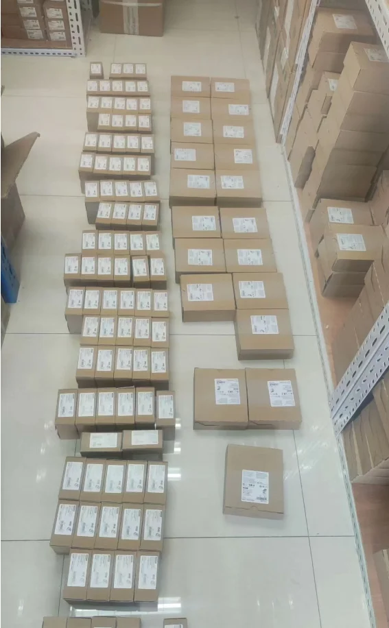 * Распродажа новый ультразвуковой датчик telemecanx XX512A2PAM8 в наличии.