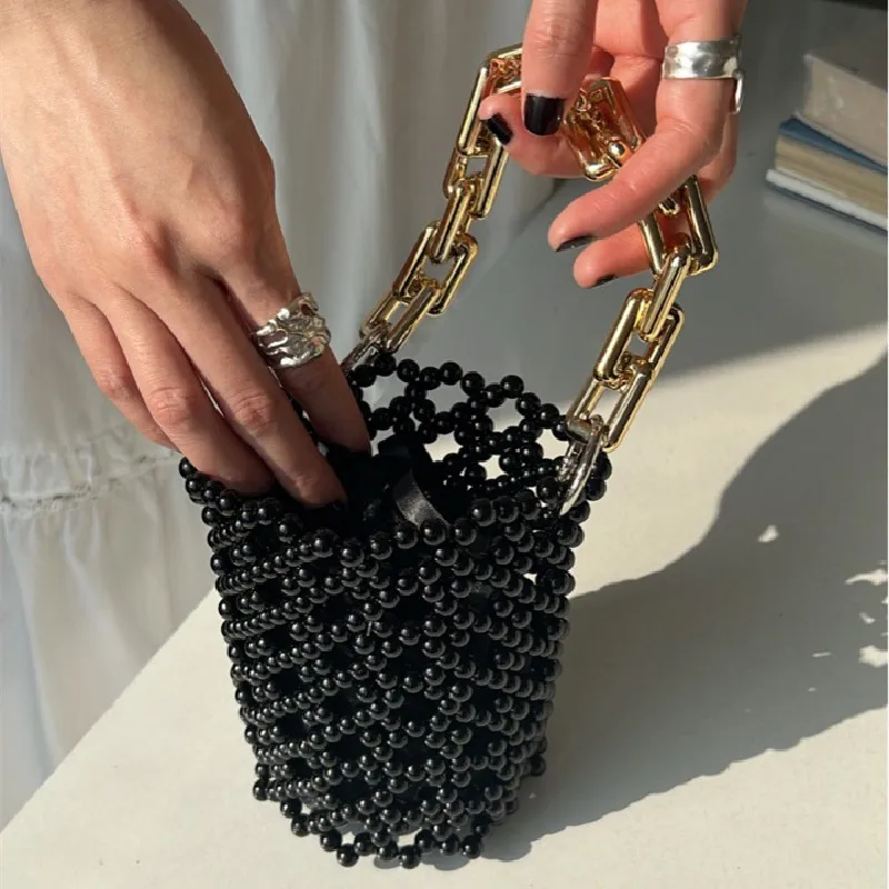 

Новинка 2023, нишевые Универсальные высококачественные пляжные плетеные сумки через плечо из акрилового материала с перламутром, модные повседневные сумки через плечо для женщин