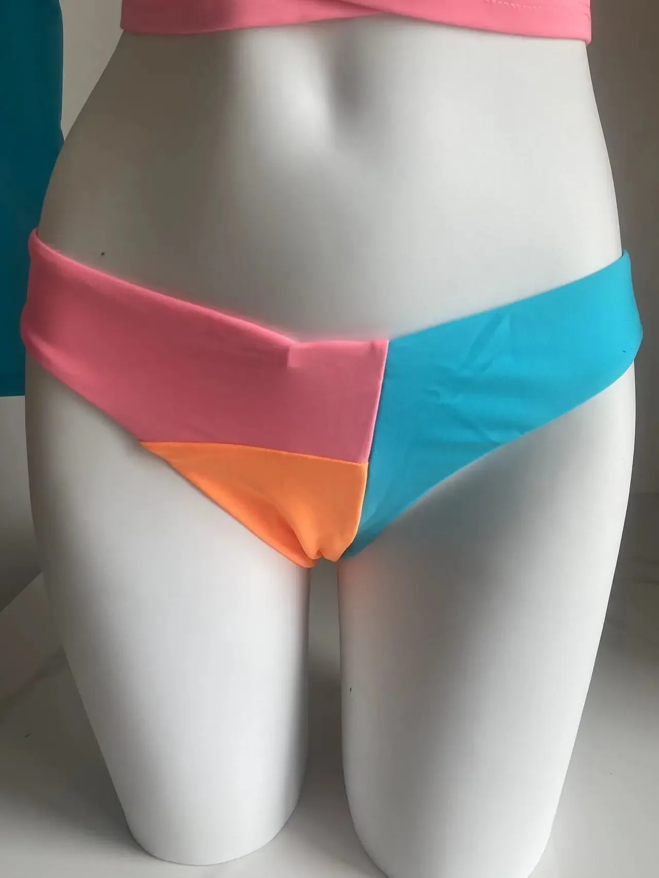 2024 Купальник с цветными блоками женский купальник в стиле пэчворк длинными