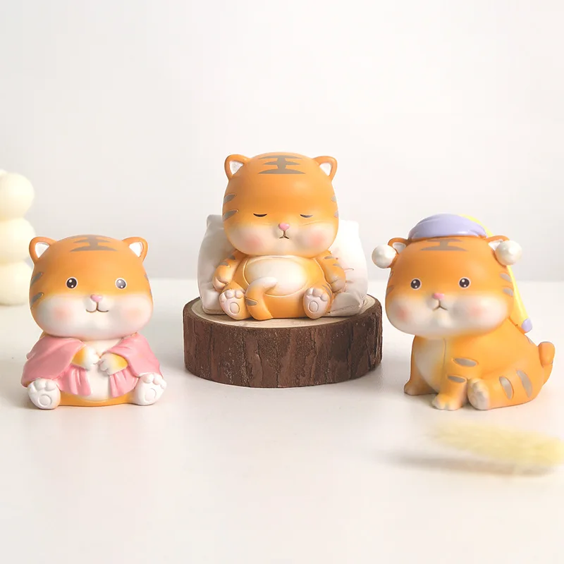 

Famous Painting Tiger Desktop Decoration Tiger Creative Hand-made Car Desktop Living Room Decoration Children's Toys
