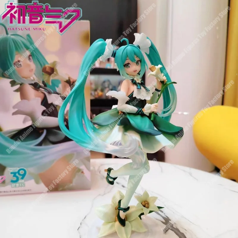 

Original Taito Hatsune Miku Anime Action Figure 39 Anniversary Day Lottery Collectible Vocaloid Garage Kit Model Toy Heart Toy