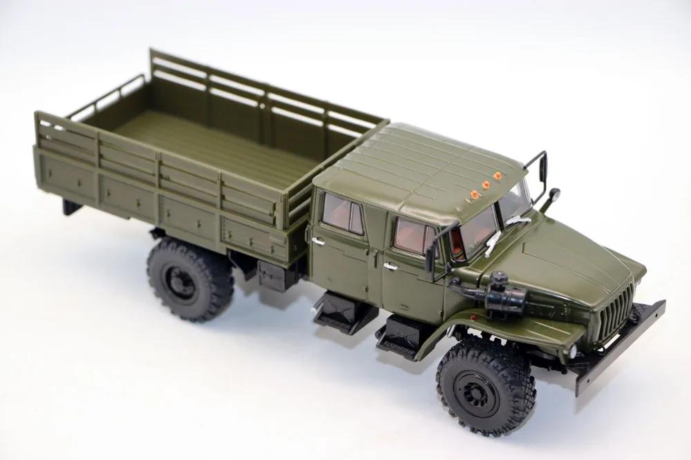 Фото Новая модель военного грузовика Урал 43206-0551 4x4 с платформой, масштаб 1/43, СССР, от AutoHistory, литая из сплава, для коллекции №5