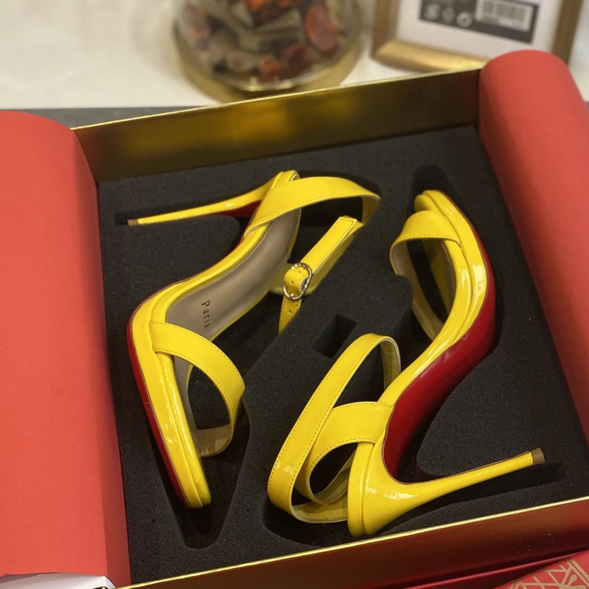 

Top Quality Red Sole Womens High Heels 10cm Shoes Luxury Fashion Ladies Crystal Sandals Classic Retro Designer High Heel 0560HJ