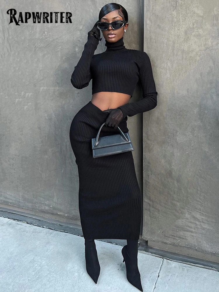 

Женский трикотажный комплект из 2 предметов с юбкой-карандаш и высоким воротником