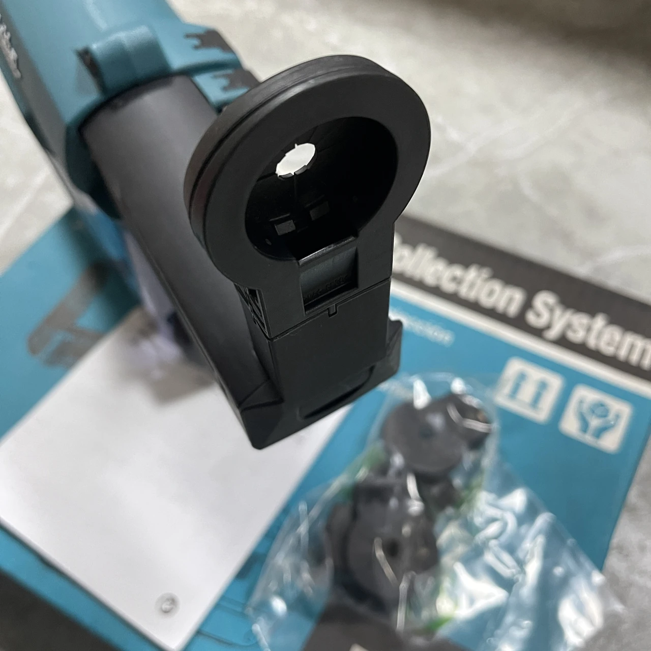 Экстрактор пыли Makita DX06 199566-6 подходит для DHR242Z работает автоматически