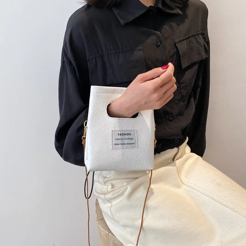 

Trendy Paper Bag Style Purses and Handbags for Women Clutch Bag Novetly Shoulder Bag Small Designer Bag Kraft Paper Totes
