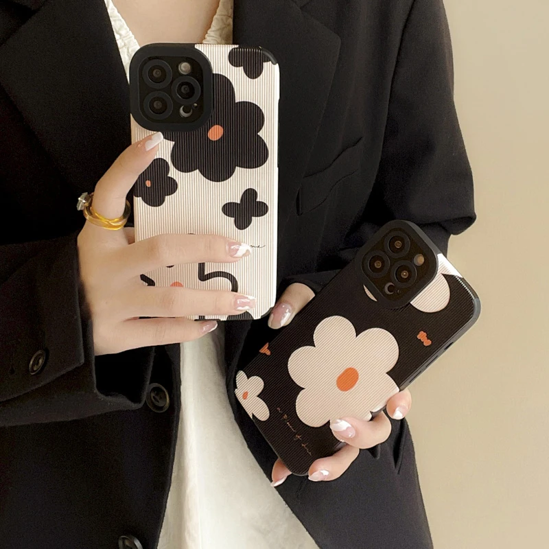 

Simple Black And White Flowers Case For IPhone XR Case For IPhone 11 12 13 Pro Max XR 7 8 Plus SE 2020 X XS Max Funda Back Cover