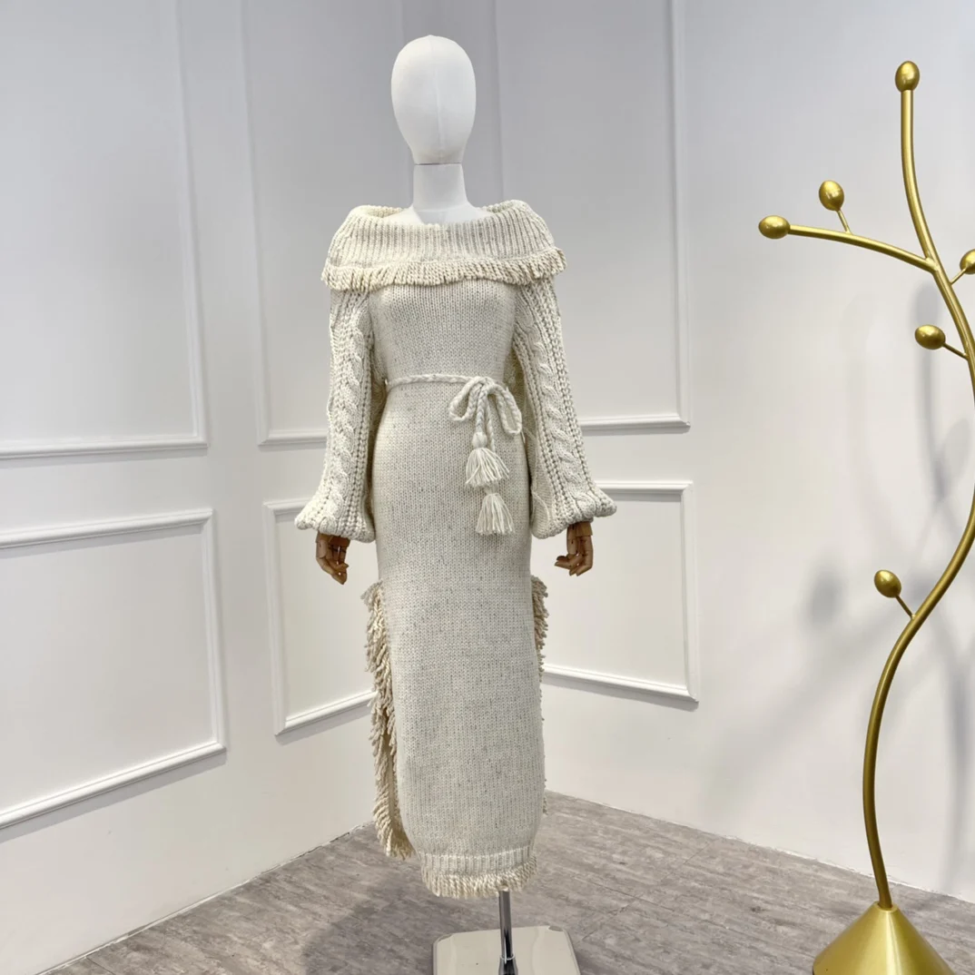 

2022 New Arrival Top Quality Special Design Warm White Sweater Dresses for Fashion Lady