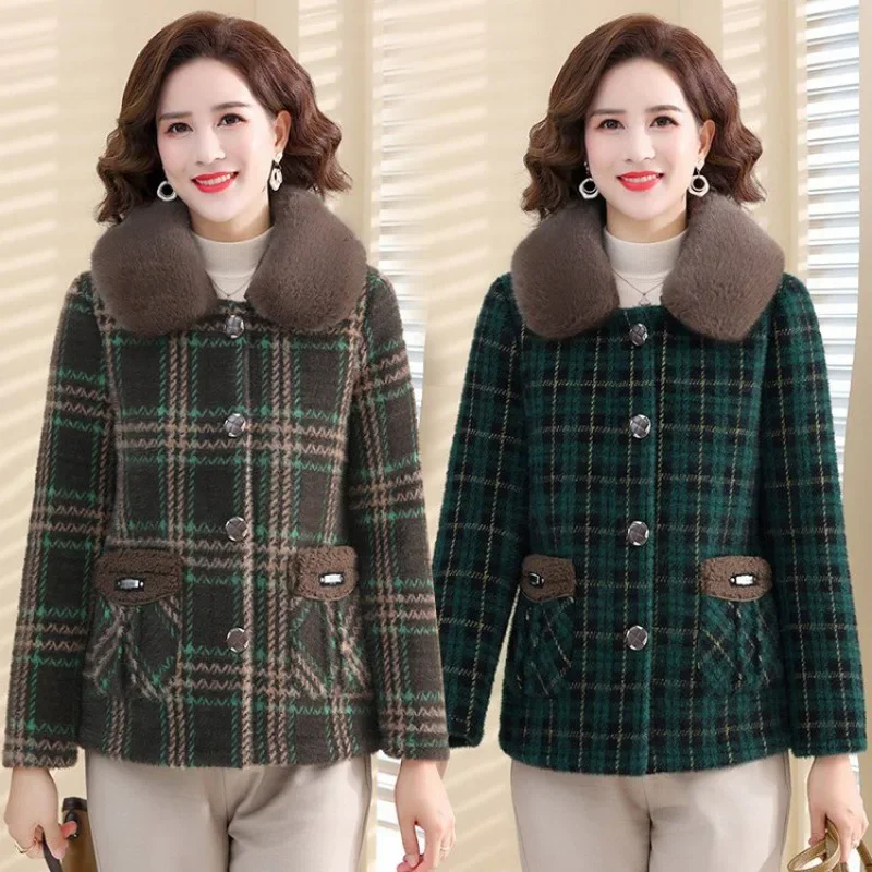 Mom's Winter Woolen Jacket 2023 New Style Middle-aged Elderly Women's Clothing Fleece-lined Thickened Plaid Fleece Top