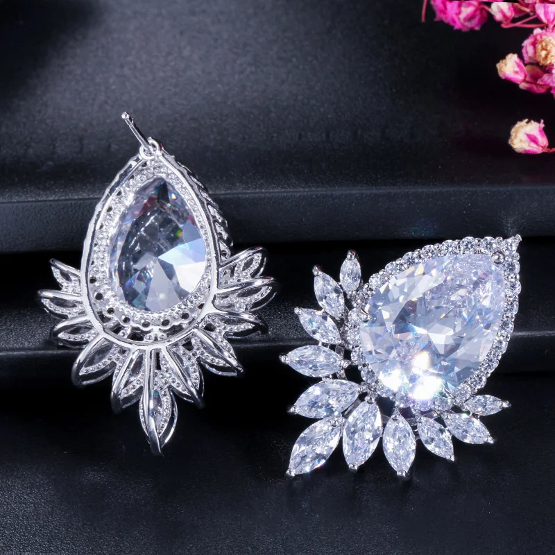 

ThreeGraces Sparkling White Cubic Zirconia Stone Big Water Drop CZ Stud Earrings for Brides Fashion Wedding Party Jewelry E1173