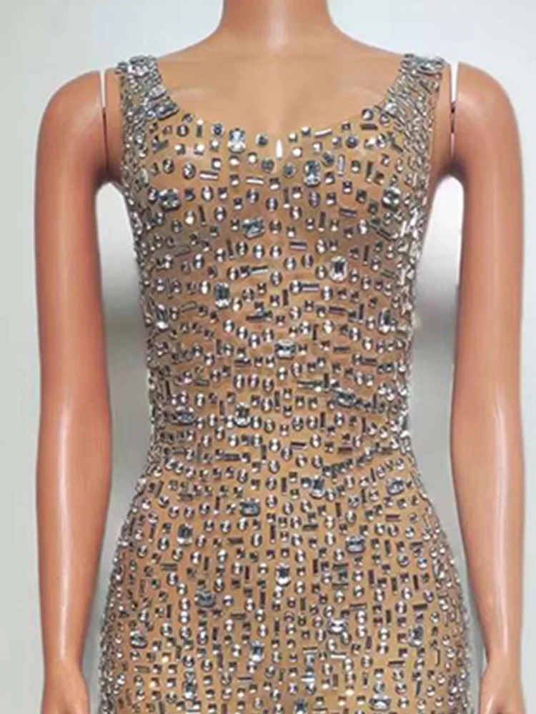 Женское эластичное платье с запахом пикантное бриллиантами 2024