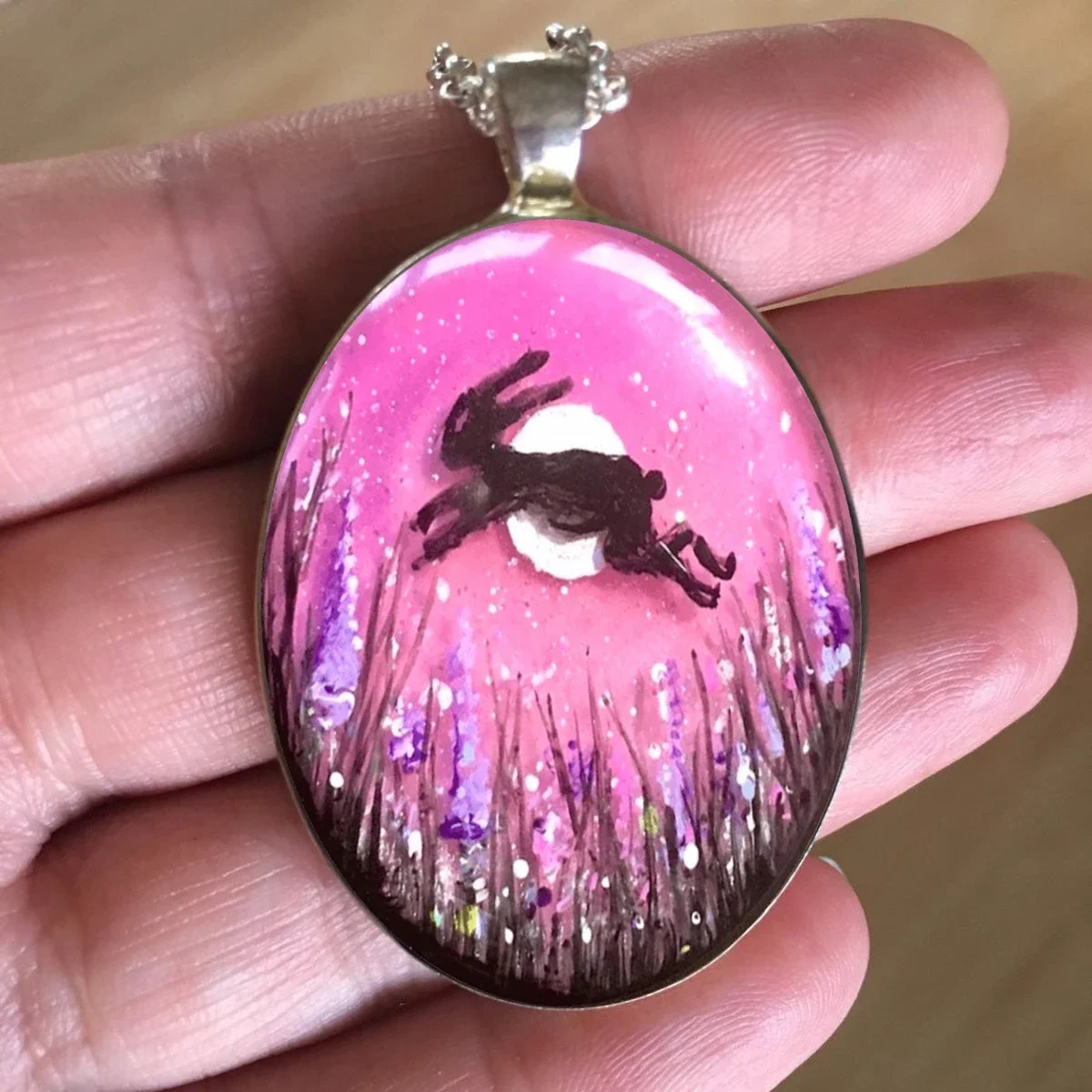 Уникальное ожерелье-подвеска в богемном стиле с ручной росписью Leaping заяц