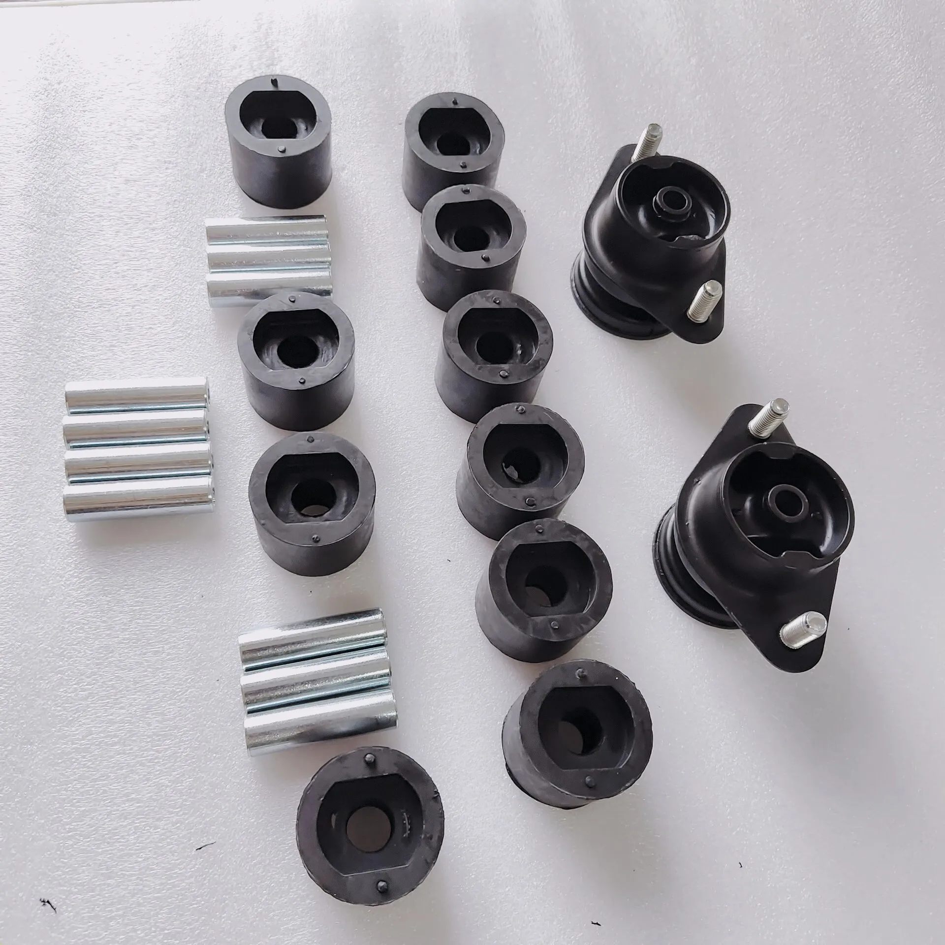 Фото Резиновый буфер рамы всего автомобиля Cushiion Sub-Assy для Mitsubishi Pajero 1992-1997 MB 675984   4D56 4G64 4M40 V24 V43 V44 №2