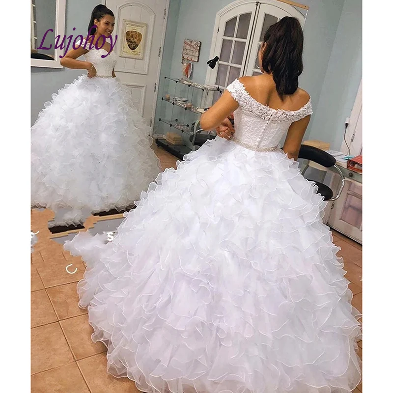 

Elegant White Lace Quinceanera Dresses Ball Gown Plus Size Women Girl Mexican 15 year old Sixteen Princess Sweet 16 Prom Dress