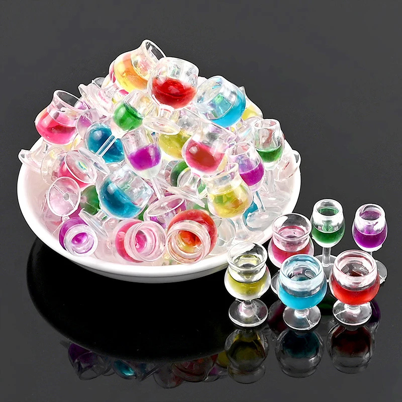 

5Pcs Mini Red Wine Cup Simulation Furniture Wine Glass Goblet for Doll House Decoration 1/12 Dollhouse Miniature Accessories