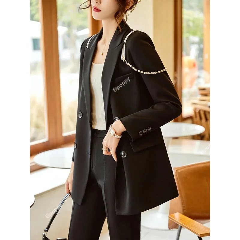 Женский деловой костюм из двух предметов