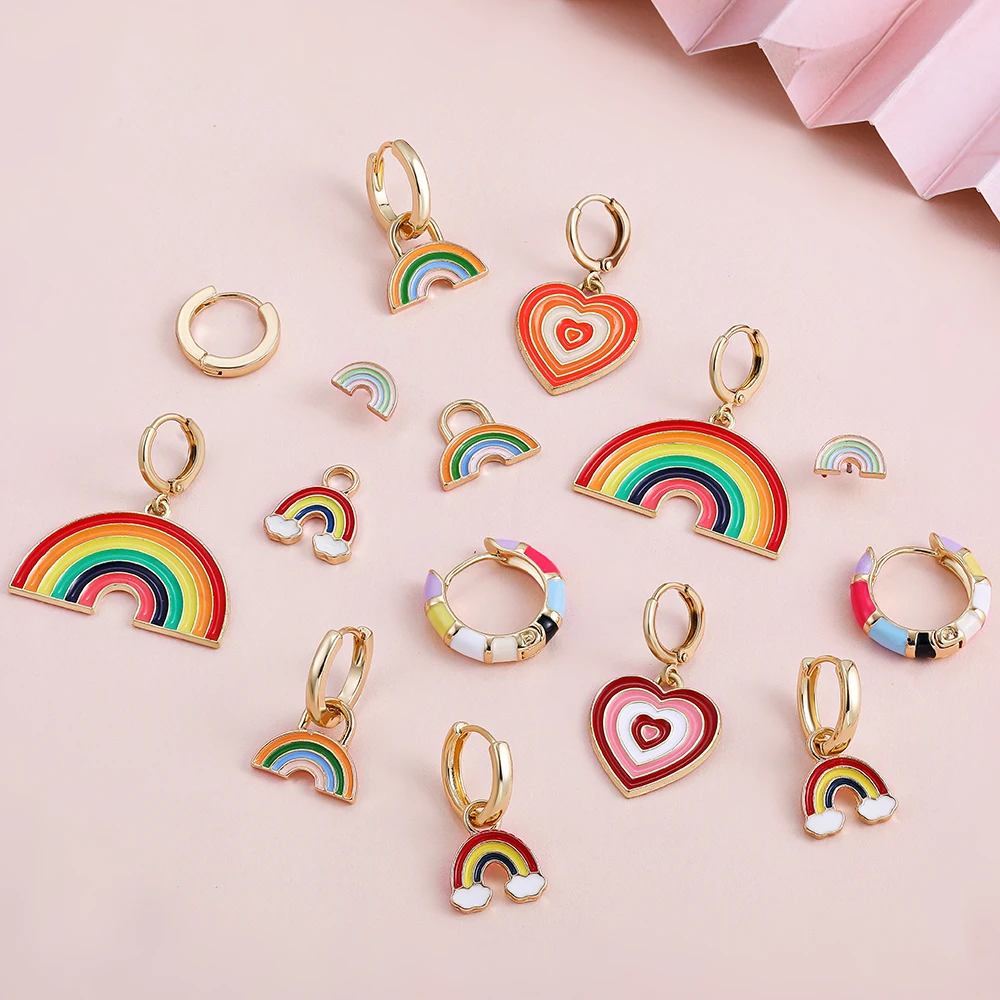

Cute Multicolor Rainbow Heart Pendant Hoop Earrings for Women Boho Gold Color Metal Circle Piercing Huggie Earring Party Jewelry