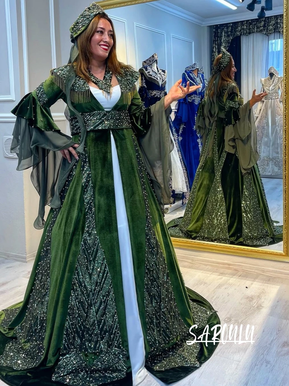 Зеленое бархатное вечернее платье Абая из 2 предметов с вышивкой бисером