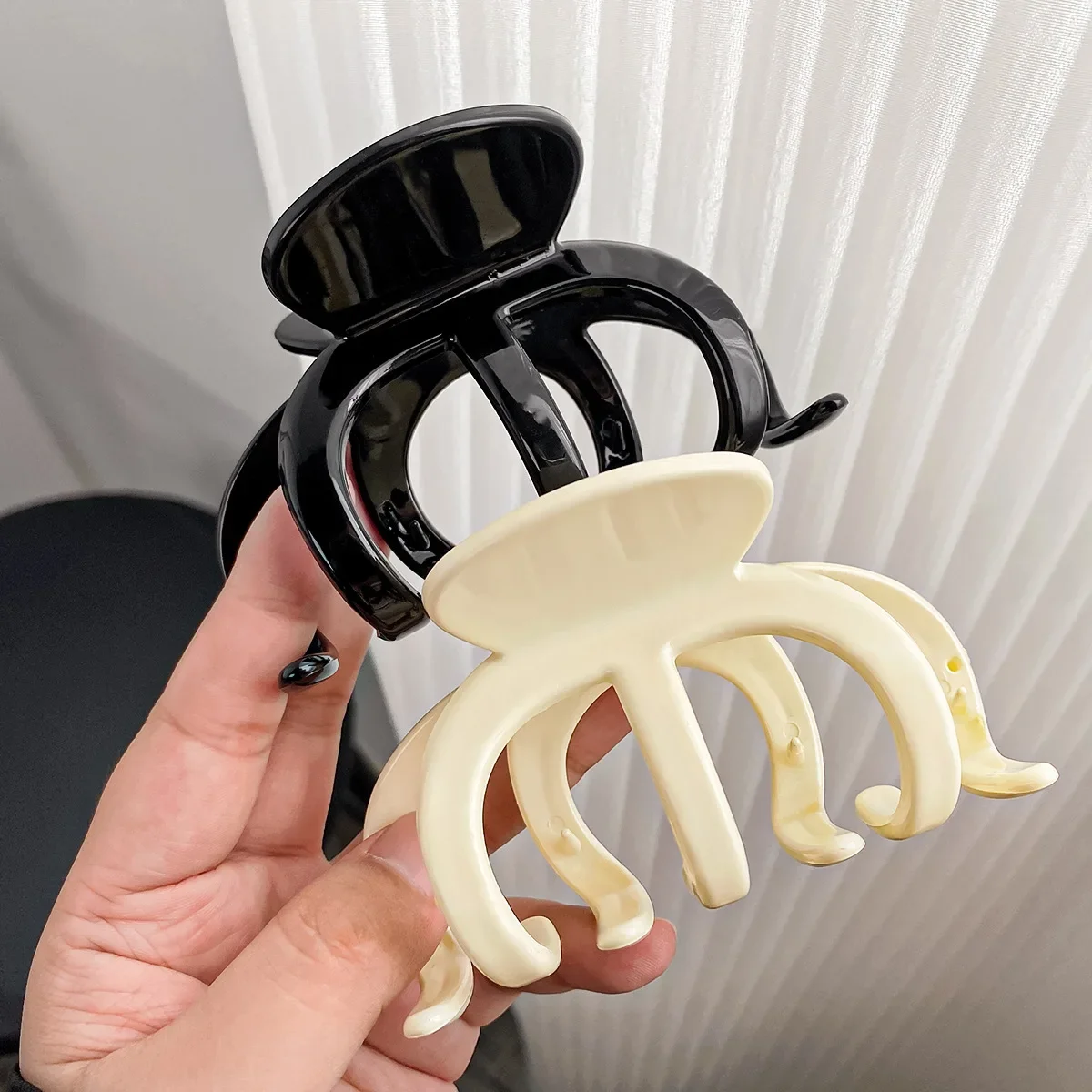 Рисунок 3 - Заколка для волос в виде тыквы