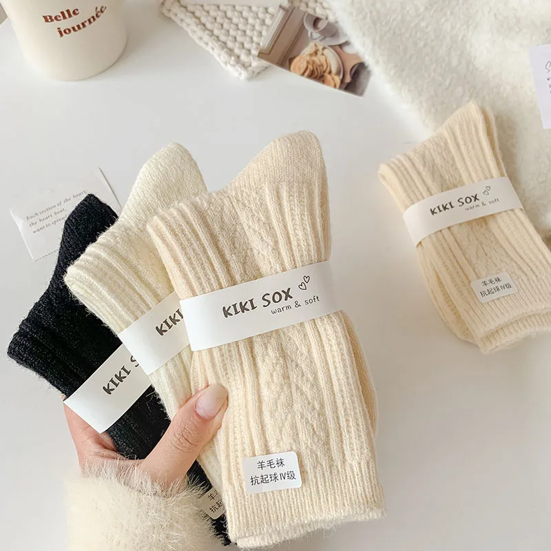 

Новые зимние носки, женские кашемировые шерстяные плотные теплые женские носки, модные однотонные теплые длинные носки в стиле Харадзюку