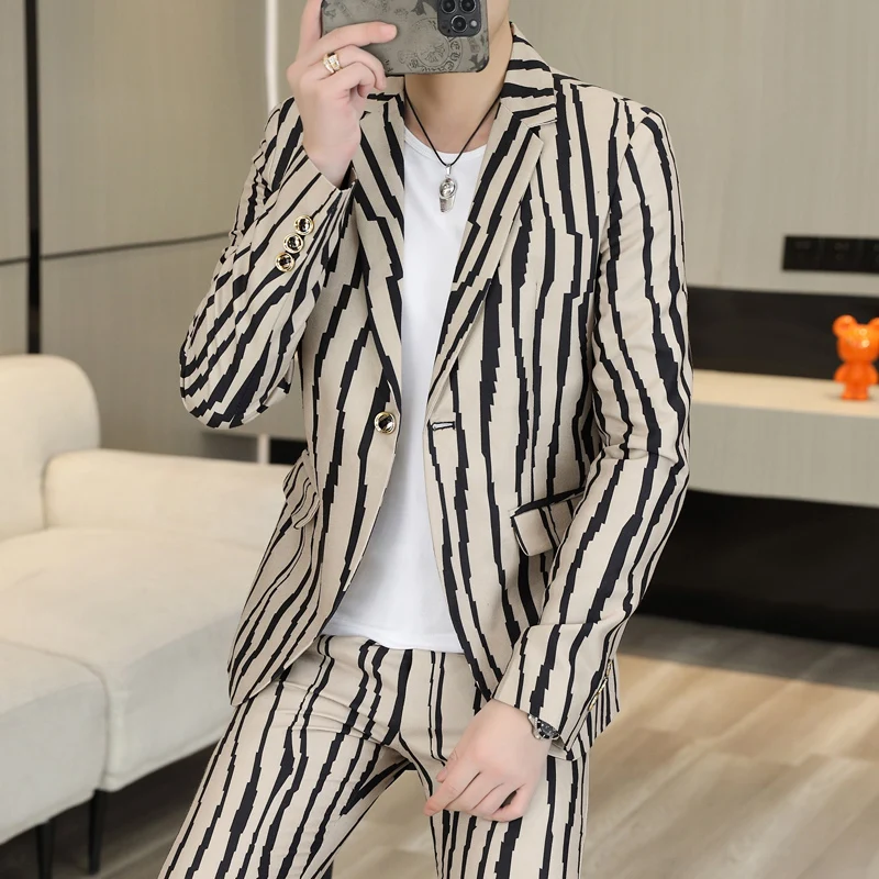 Маленький костюм верхняя одежда мужской корейский облегающий в полоску комплект