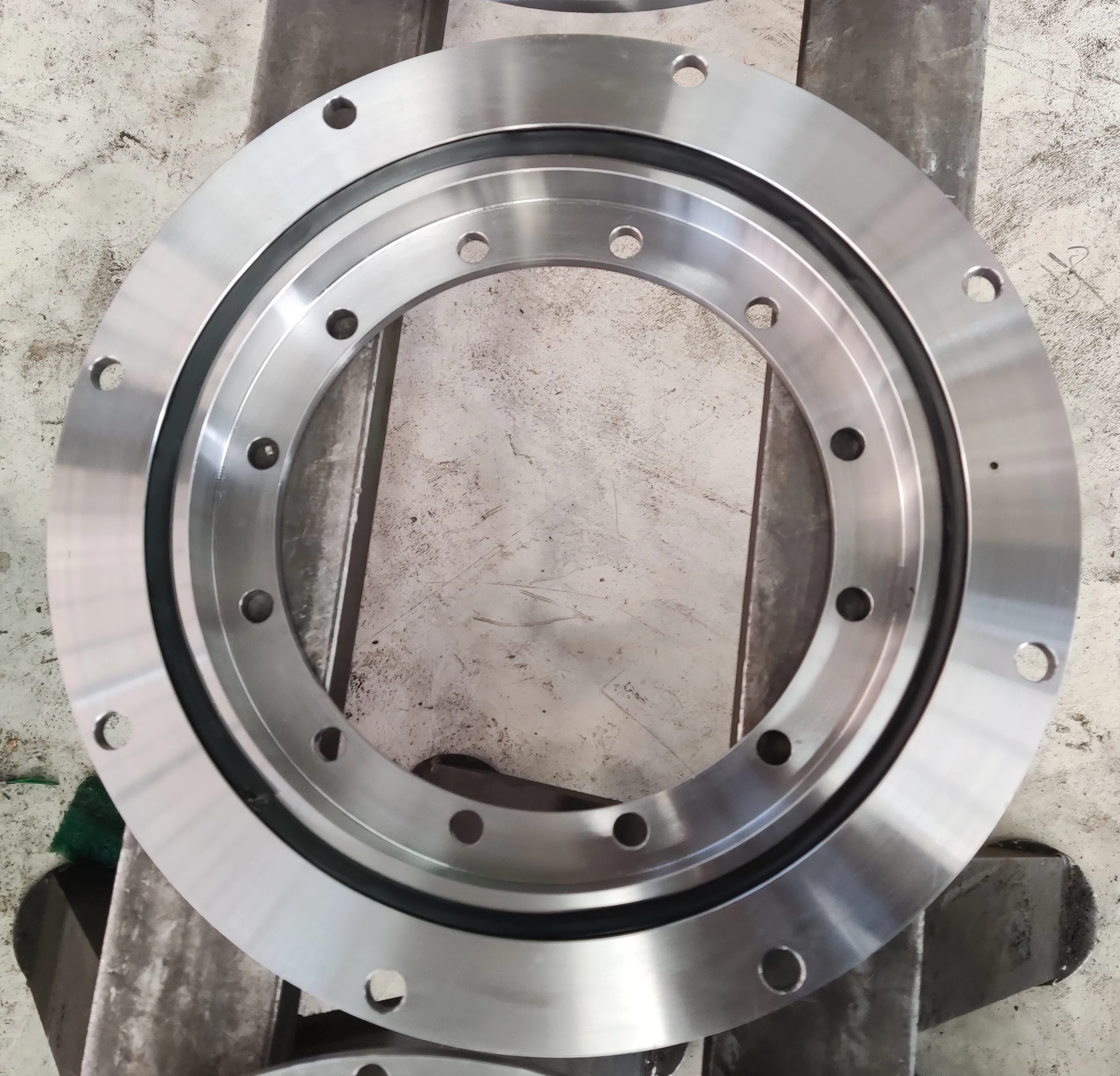 Подшипник поворотного стола 2000.10.20.0-0.0414.00 Незубый фланцевый поворотный подшипник