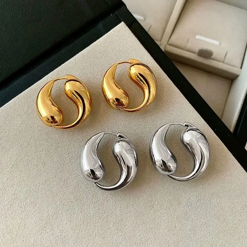 

French Vintage Metal Earrings Fashion Girl's Unusual Accessories Luxury Trendy