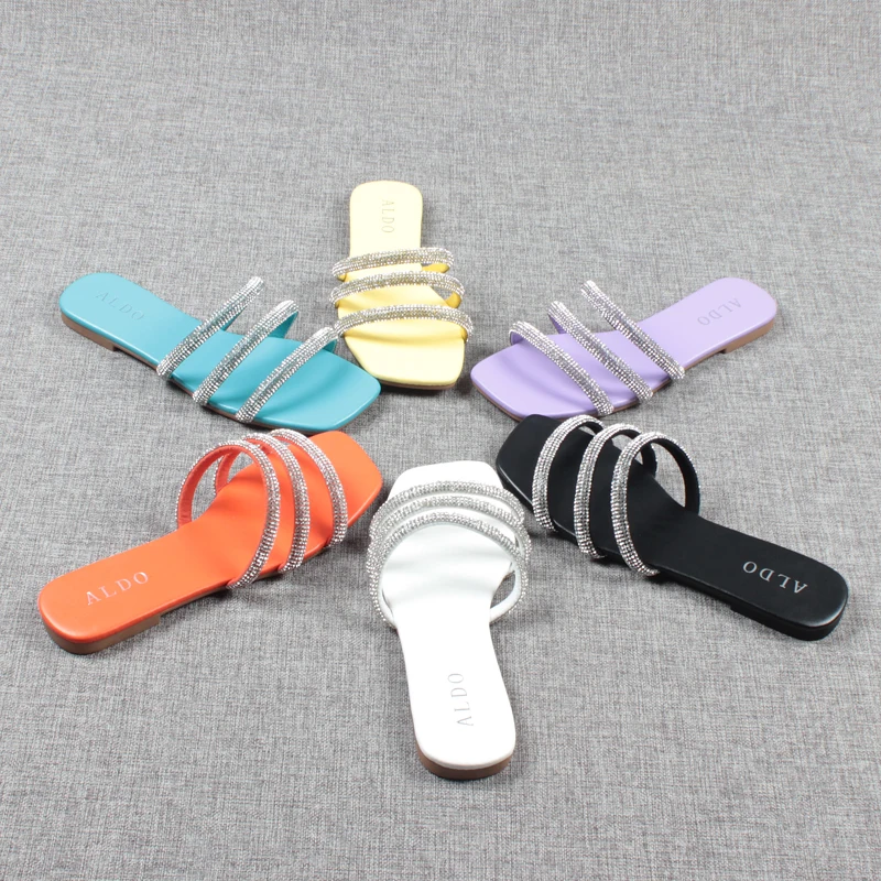 

Шлепанцы женские с блестками, роскошные сандалии желейные, мягкие дизайнерские, на плоской подошве, со стразами, пикантная модная летняя об...