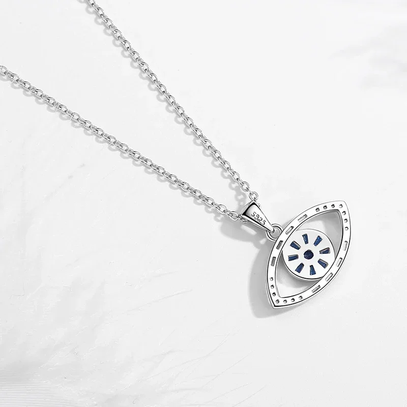 Женское ожерелье с подвеской глаз из серебра 925 пробы