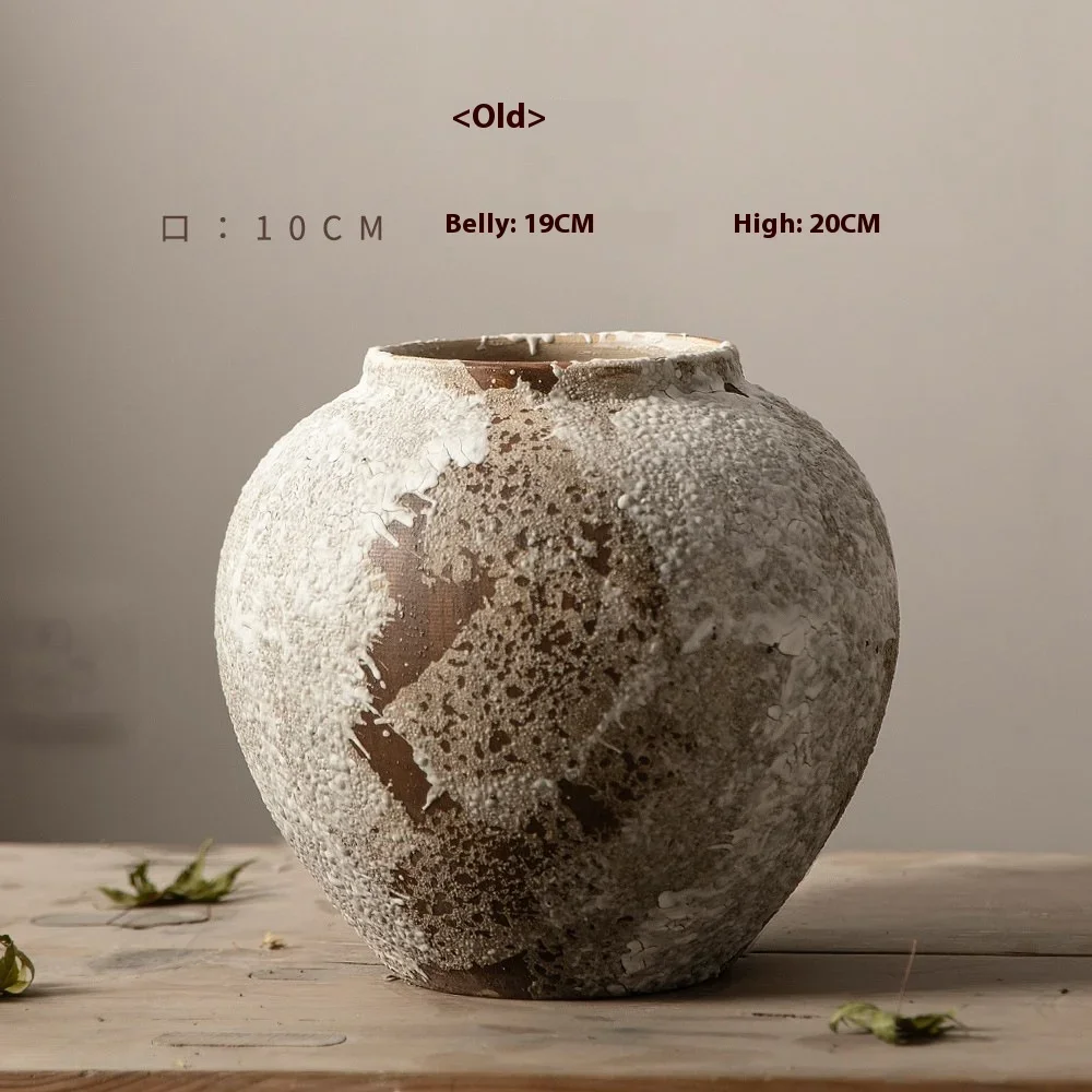 

Керамическая ваза в стиле ваби-саби