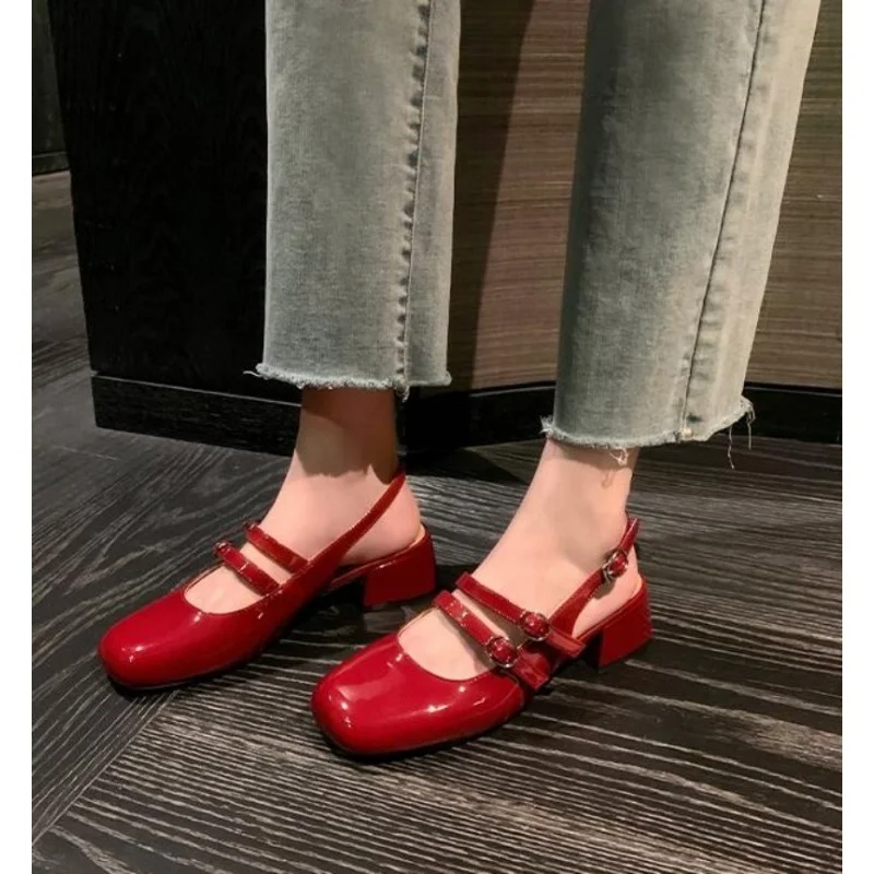 Туфли женские классические красные из лакированной кожи босоножки на среднем