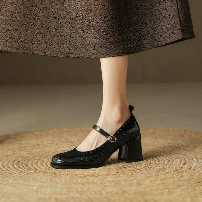 Женские замшевые туфли-лодочки с квадратным носком на высоком каблуке