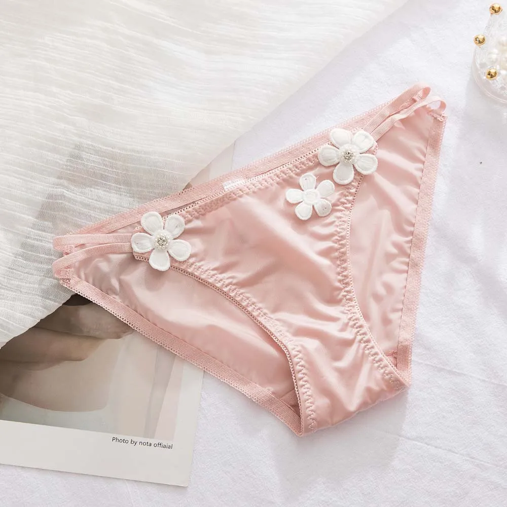 Женские трусы с заниженной талией