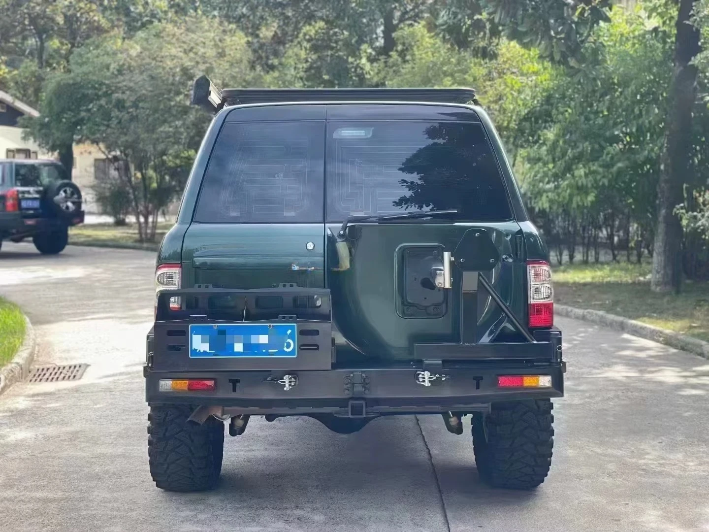 Фото Стальной задний бампер для Nissan Patrol Y61 GU, усиленная защита для бездорожья, аксессуары для стайлинга и тюнинга. №2