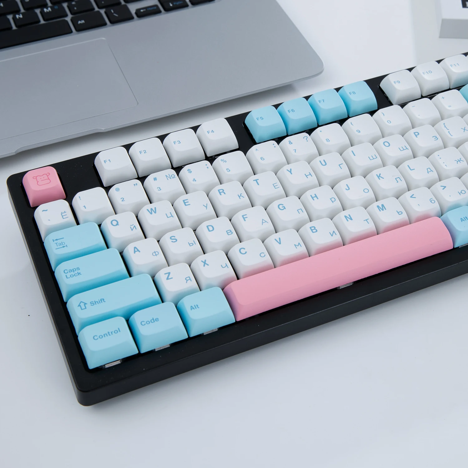 Фото Колпачки для клавиш XDA PBT с русской/английской раскладкой, колпачки для механической клавиатуры Cherry MX, белые клавиши №3