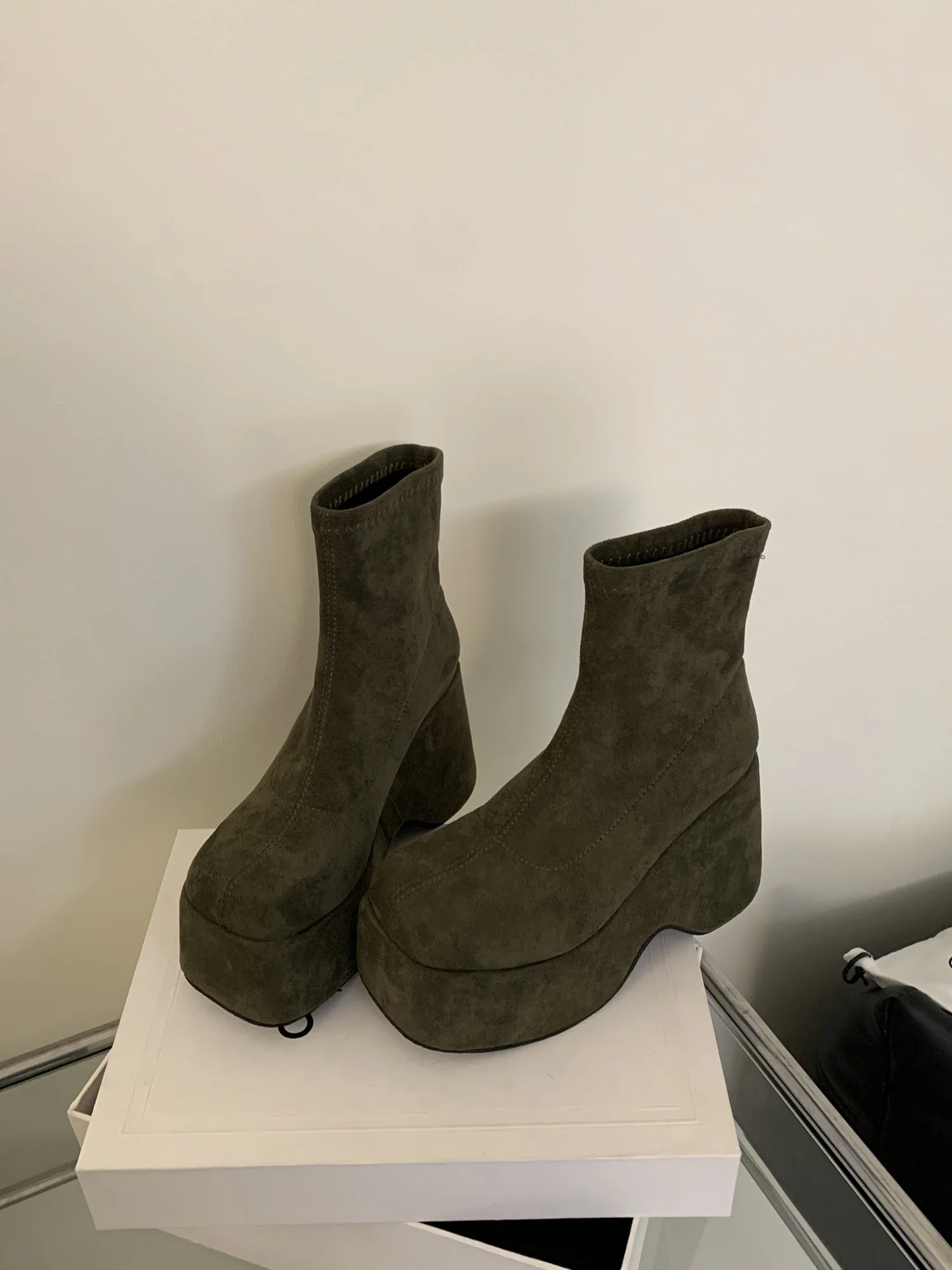 Ботильоны женские из искусственной замши на толстой подошве и платформе