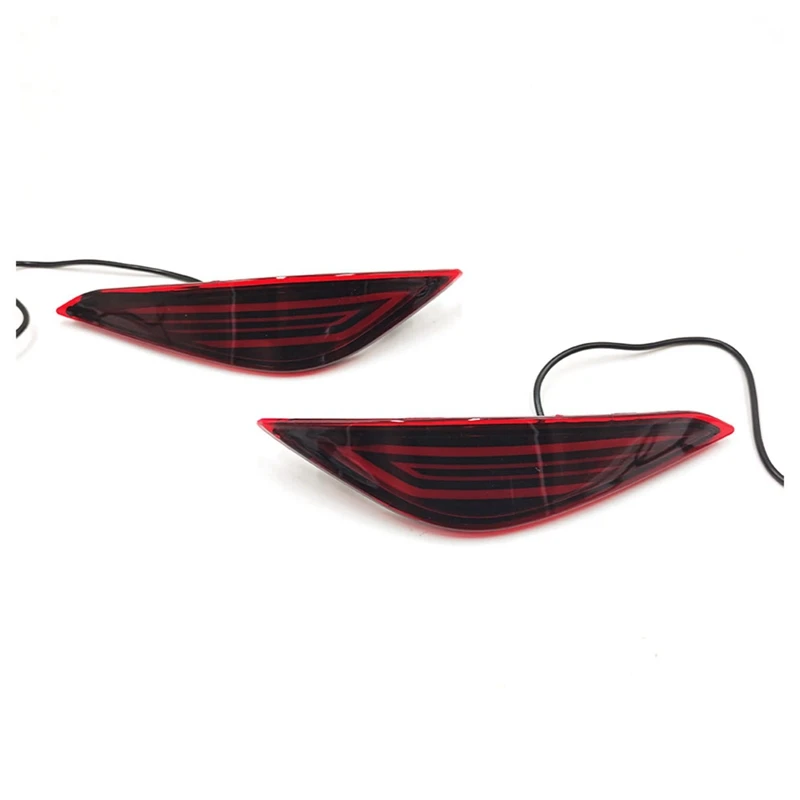 

1 Pair 2-In-1 Functions Car LED Rear Fog Lamp Bumper Light Auto Brake Light Reflector for Toyota Rush 2018 - 2020