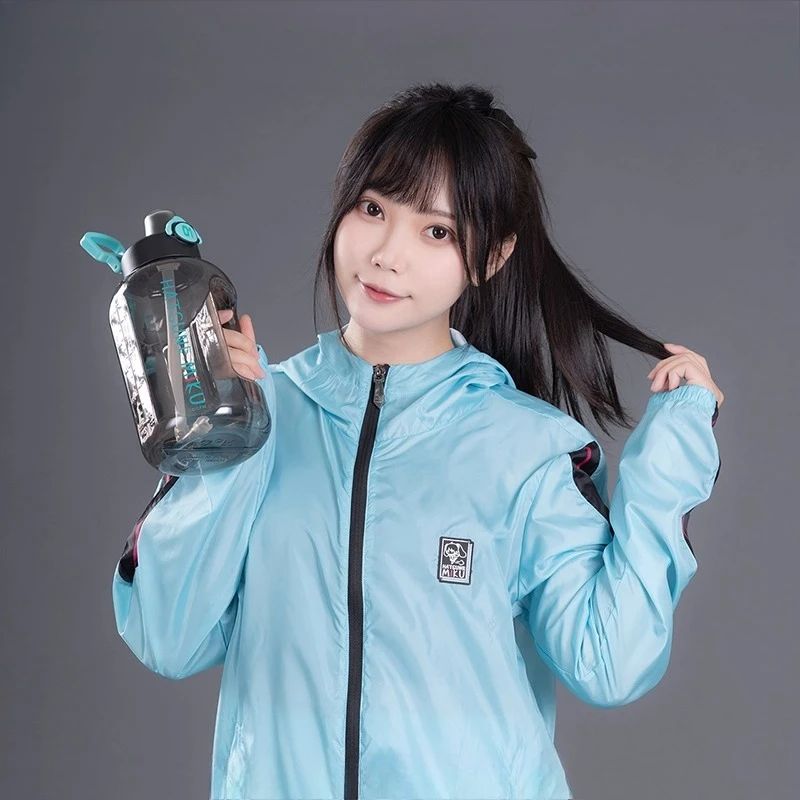 Фото Hatsune Miku 1600 мл спортивная бутылка для воды аниме тематическая колба для гидратации тренажерный зал-компаньон для бегунов и фанатов №2