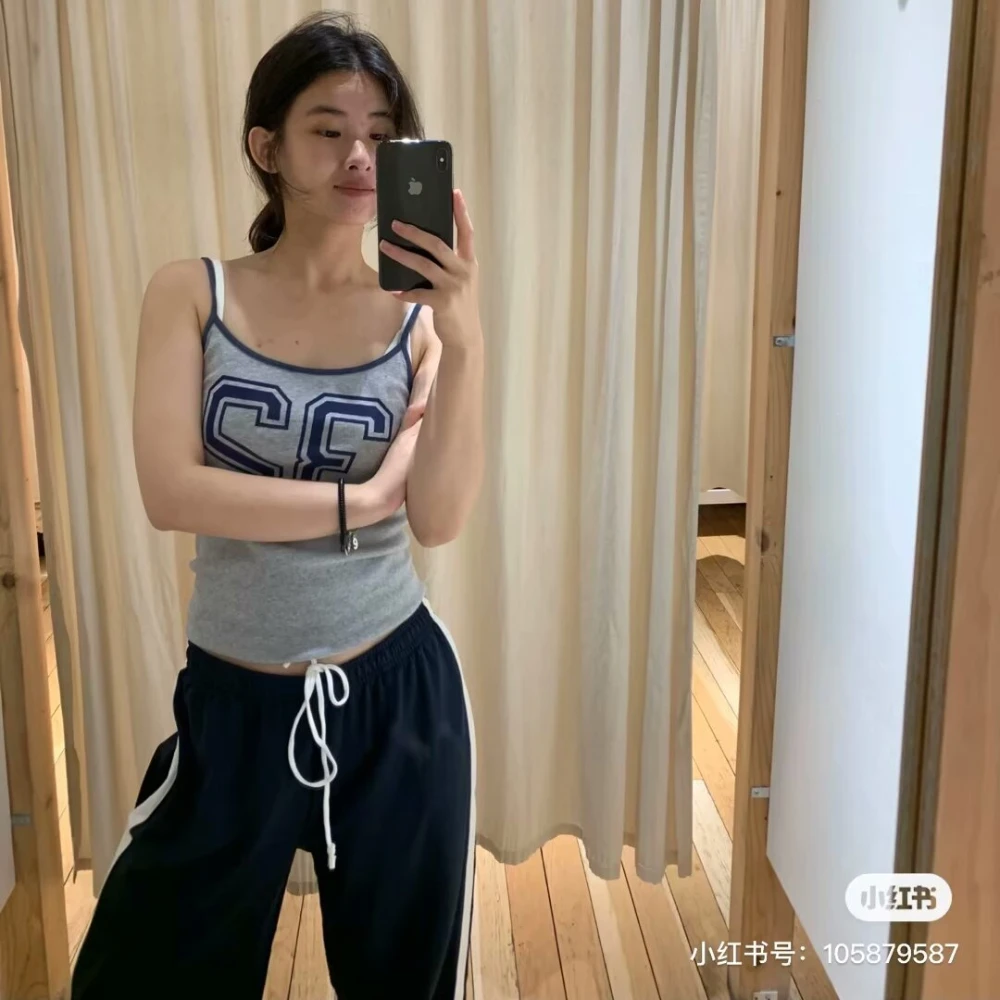 Серый тонкий укороченный топ с принтом 32 женский летний винтажный без рукавов на