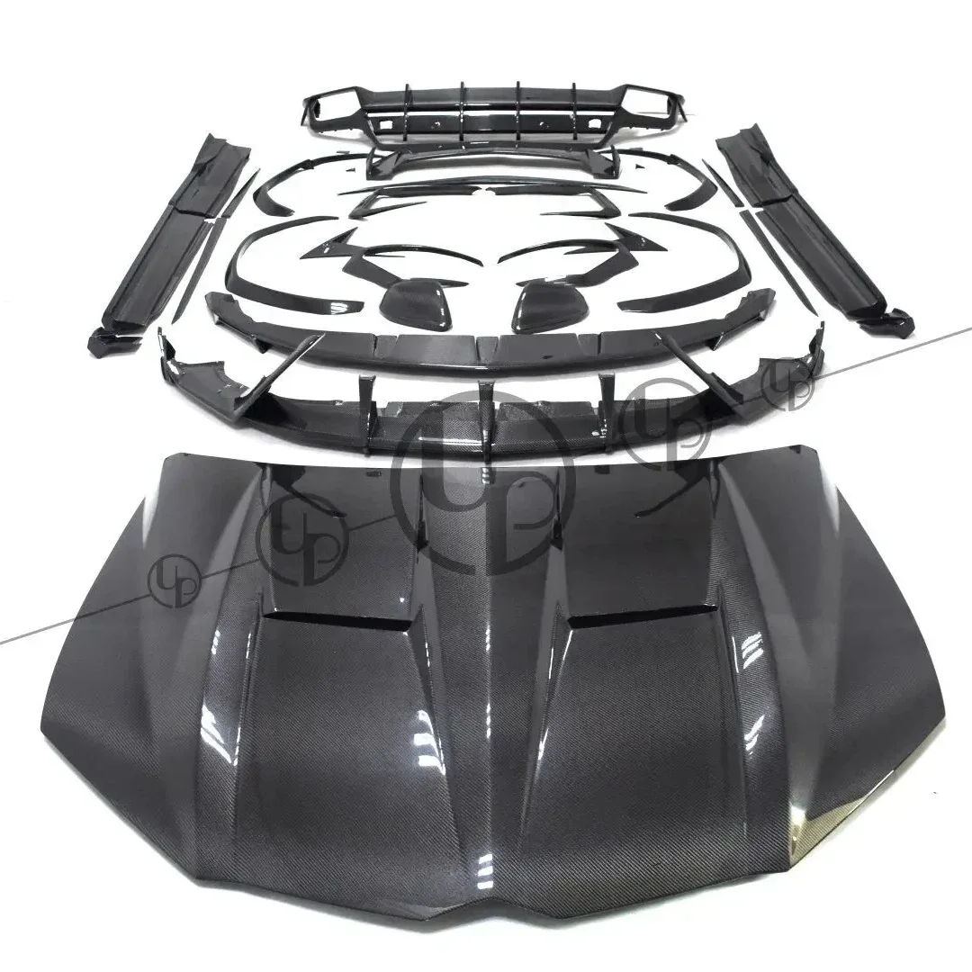 Комплект сухого тела из углеродного волокна URUS TOP Style mit Kohle faser Motorhaube kotбеженец