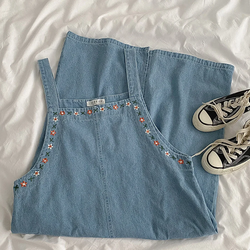 

Шикарное джинсовое платье на бретельках для женщин, модные летние джинсовые платья с цветочной вышивкой и высокой талией, женские комбинез...