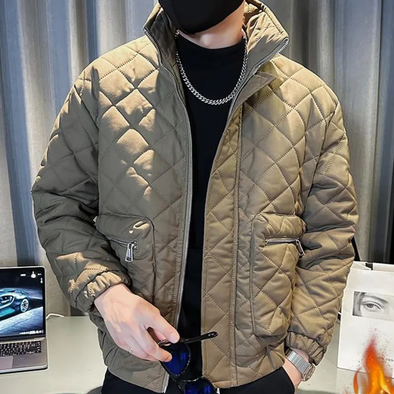 Зимние куртки мужские корейские цвета хаки черная решетчатая утолщенная теплая