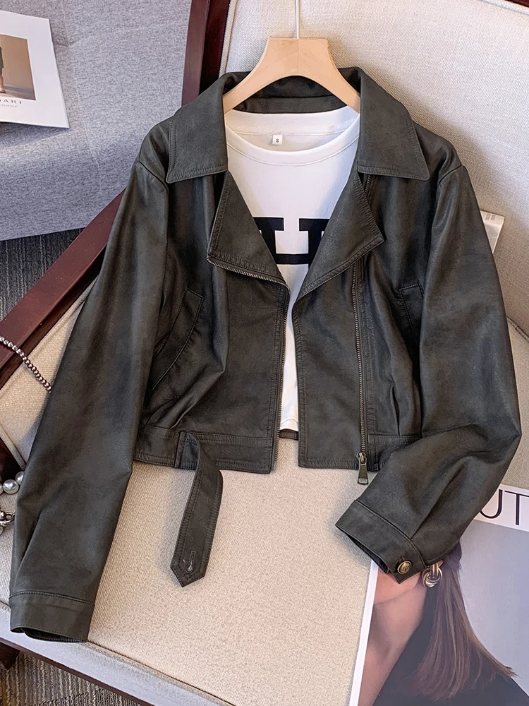 Популярное в этом году коричневое кофейное пальто из искусственной кожи. Верхняя