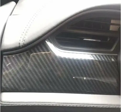 Декоративная наклейка на переднюю панель автомобиля с центральным контролем